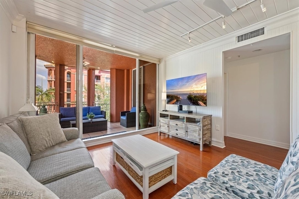 410 Bayfront Place - Photo 2