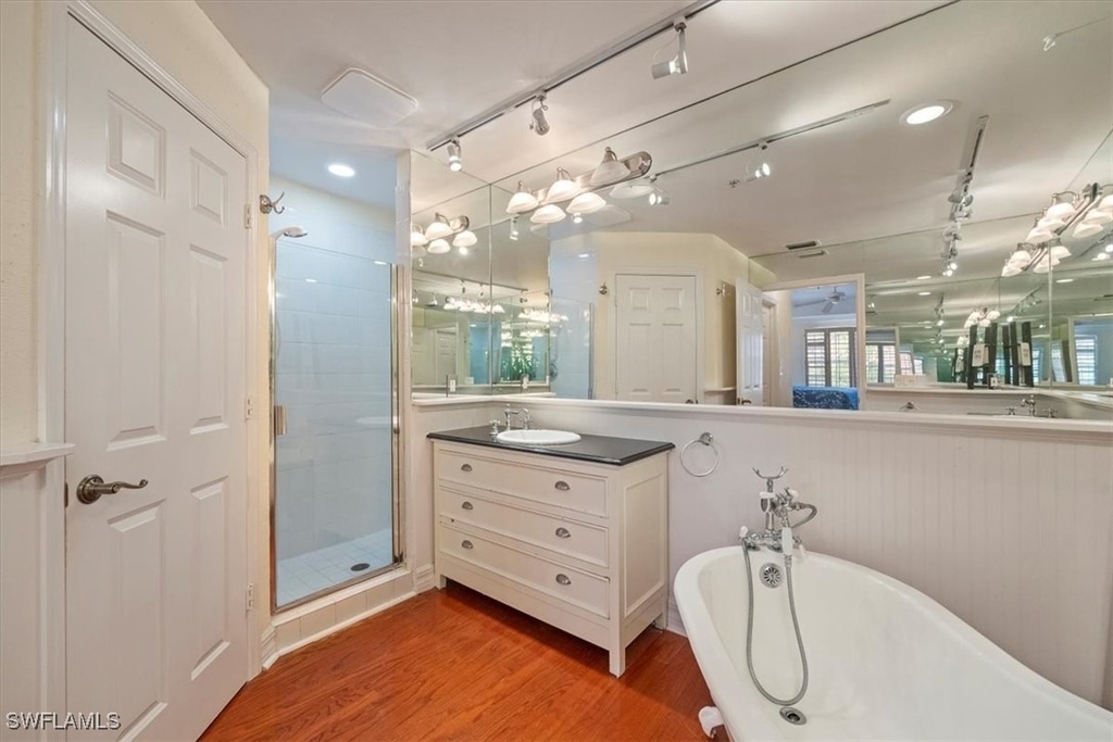 410 Bayfront Place - Photo 7