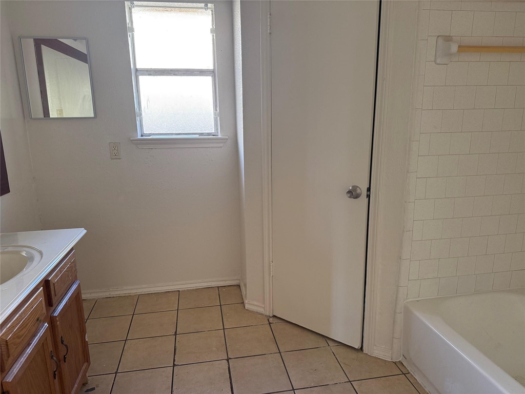 2114 W Greens Road - Photo 14