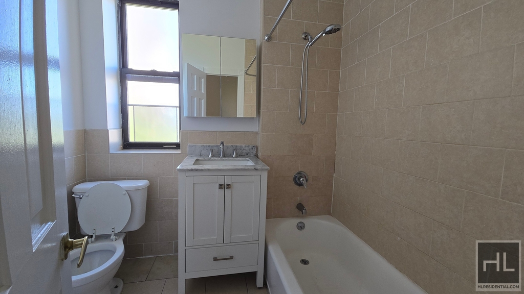 Saint Nicholas Avenue - Photo 10
