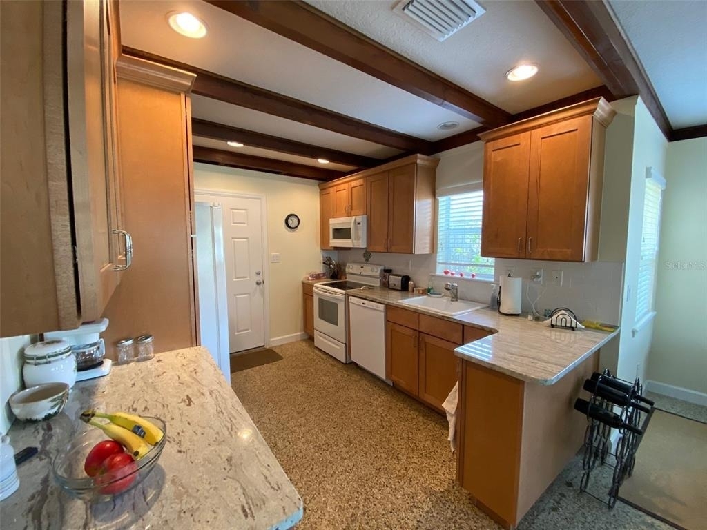 401 Oakwood Avenue - Photo 8