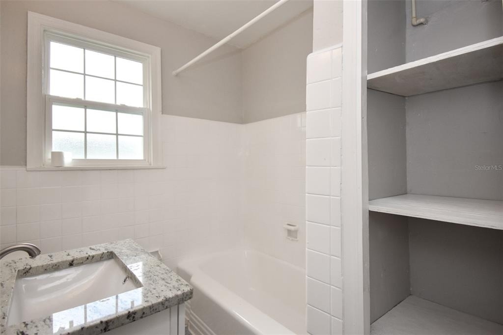 1028 Ne 3rd Avenue - Photo 11