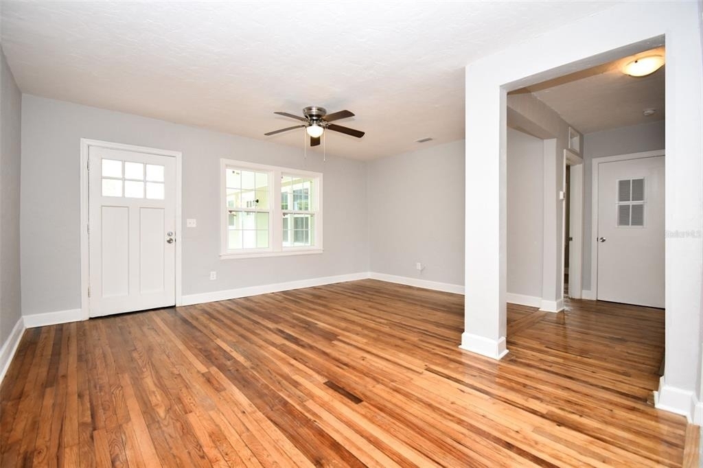 1028 Ne 3rd Avenue - Photo 4
