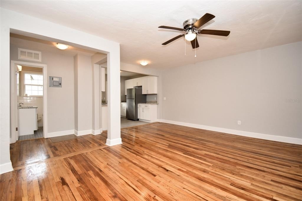 1028 Ne 3rd Avenue - Photo 5