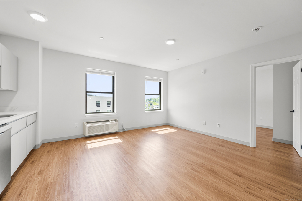 158 Main Street - Photo 6