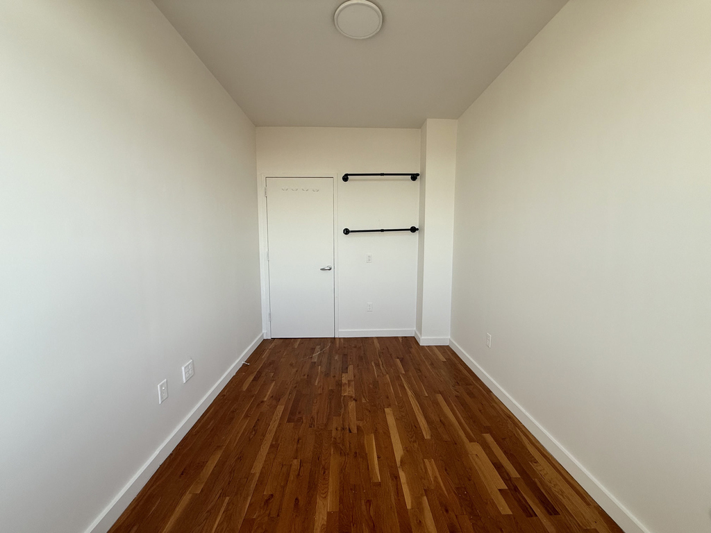 184 Noll Street - Photo 9