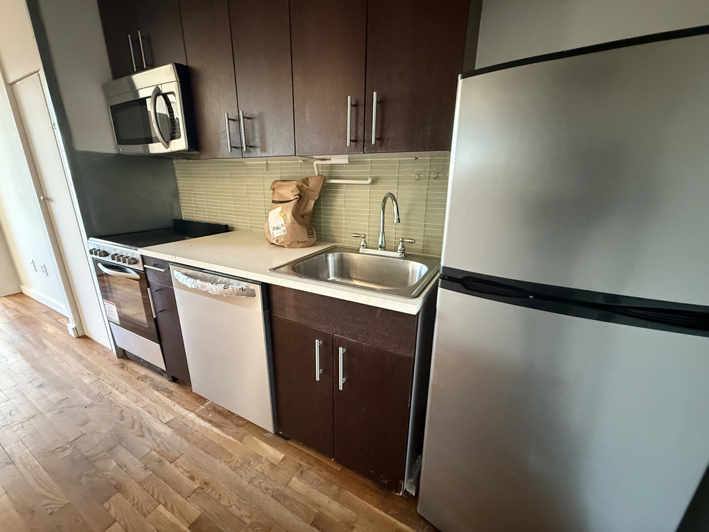 184 Noll Street - Photo 1