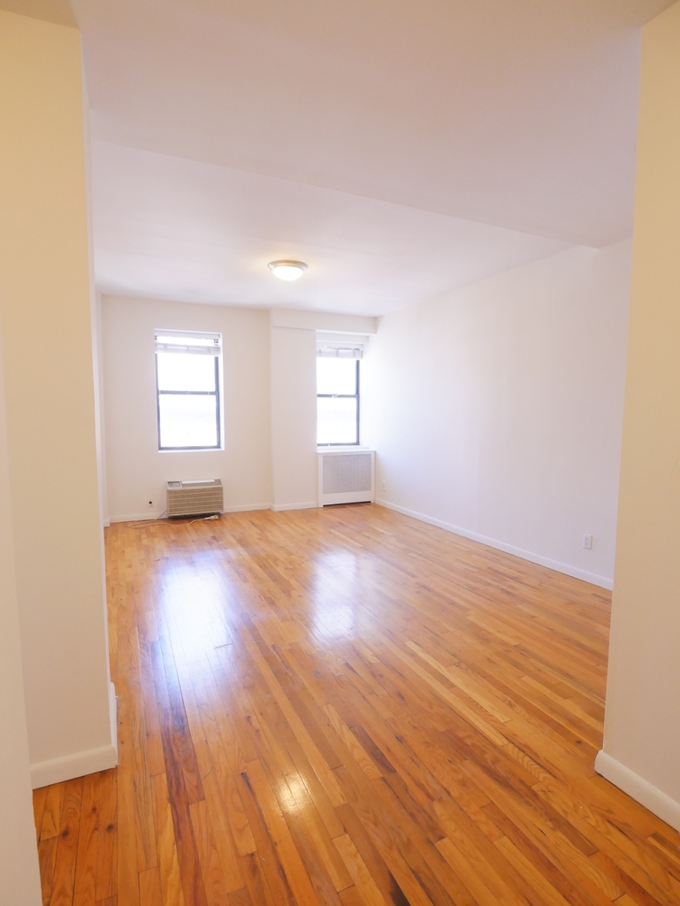 440 East 88th Street - Photo 6