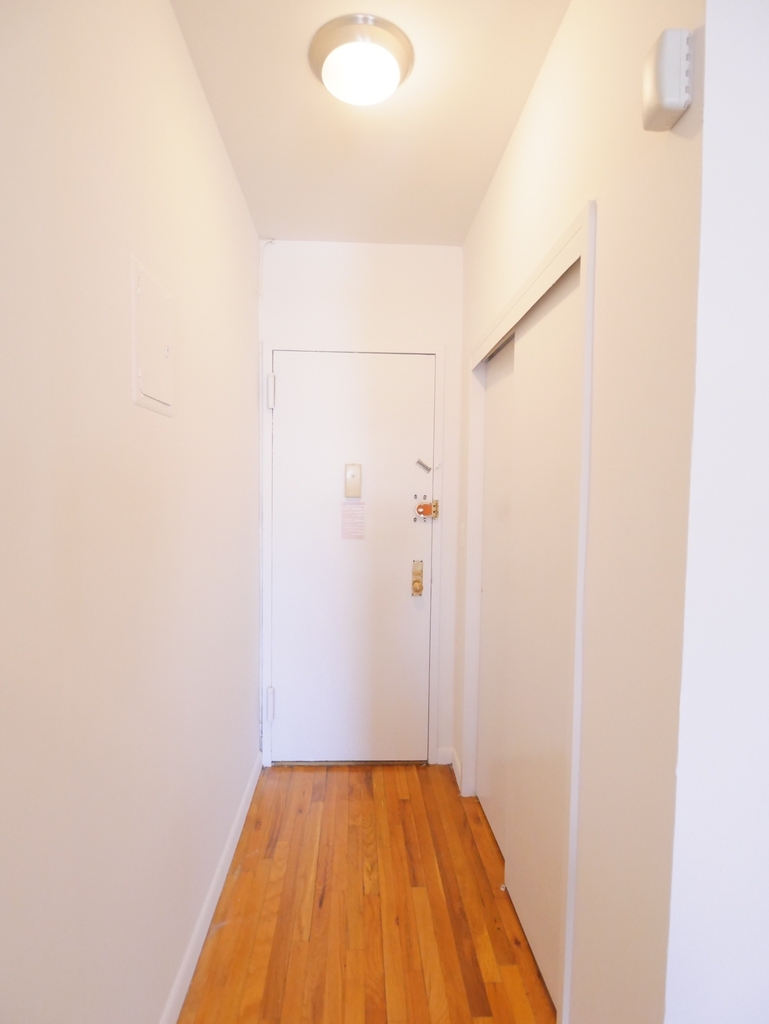 440 East 88th Street - Photo 12