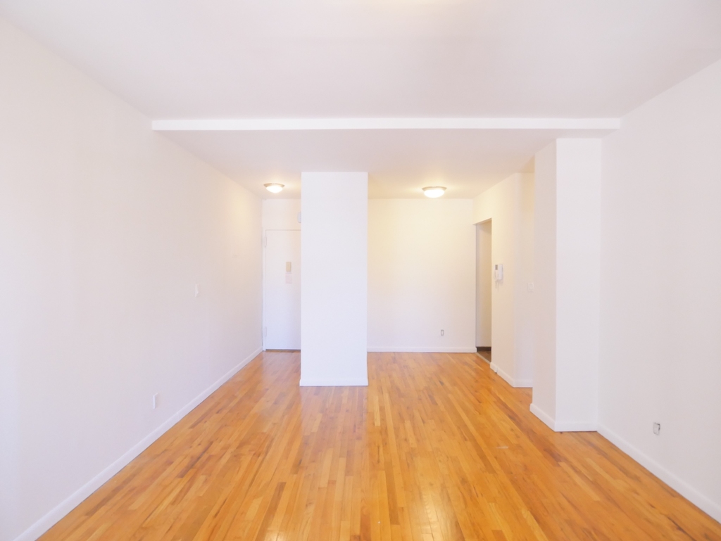 440 East 88th Street - Photo 2