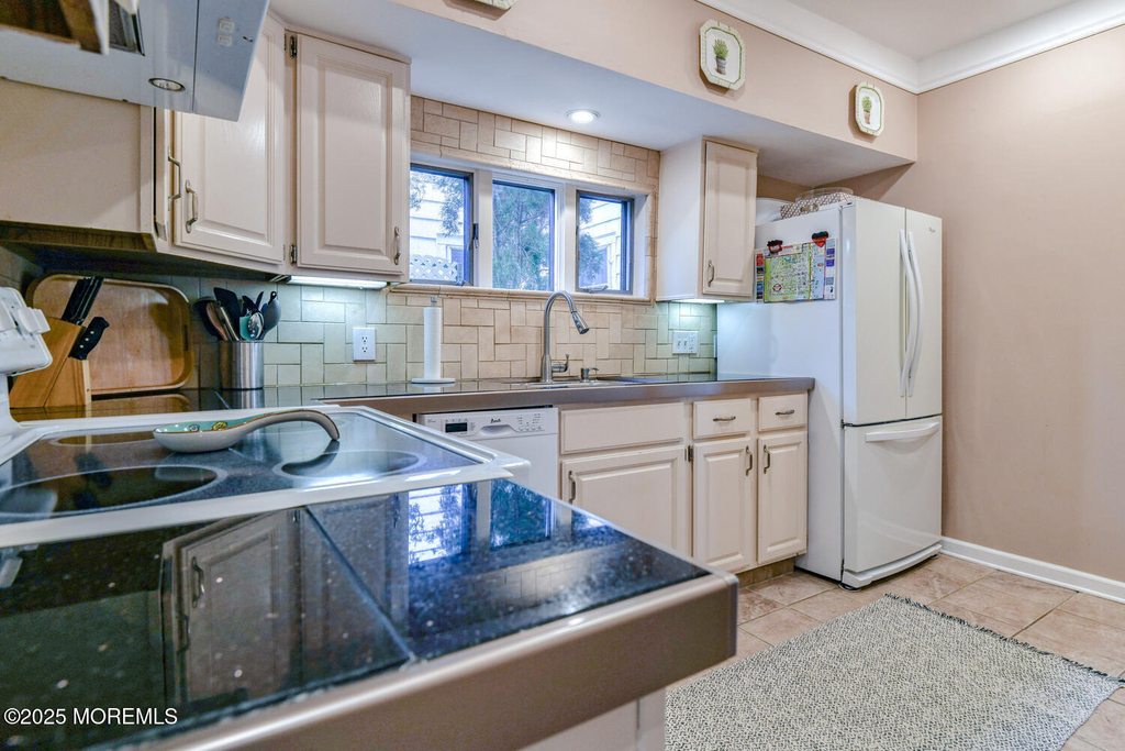 113 Central Avenue - Photo 13