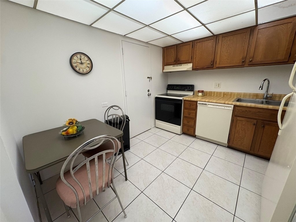 3750 Inverrary Drive - Photo 5