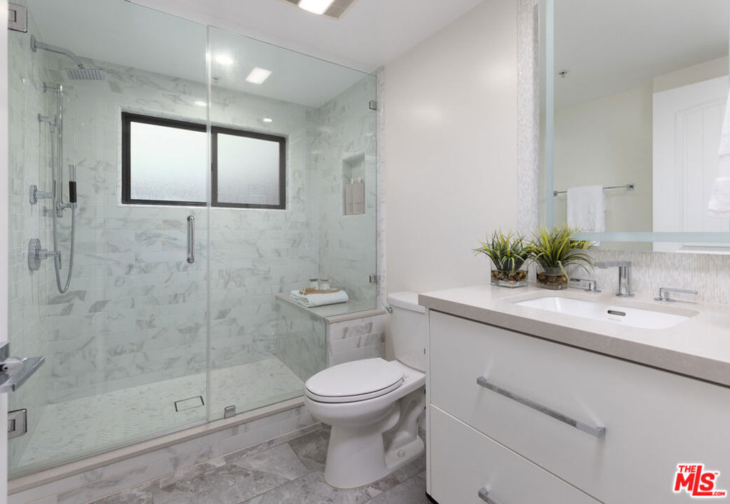 155 N Hamilton Drive - Photo 27