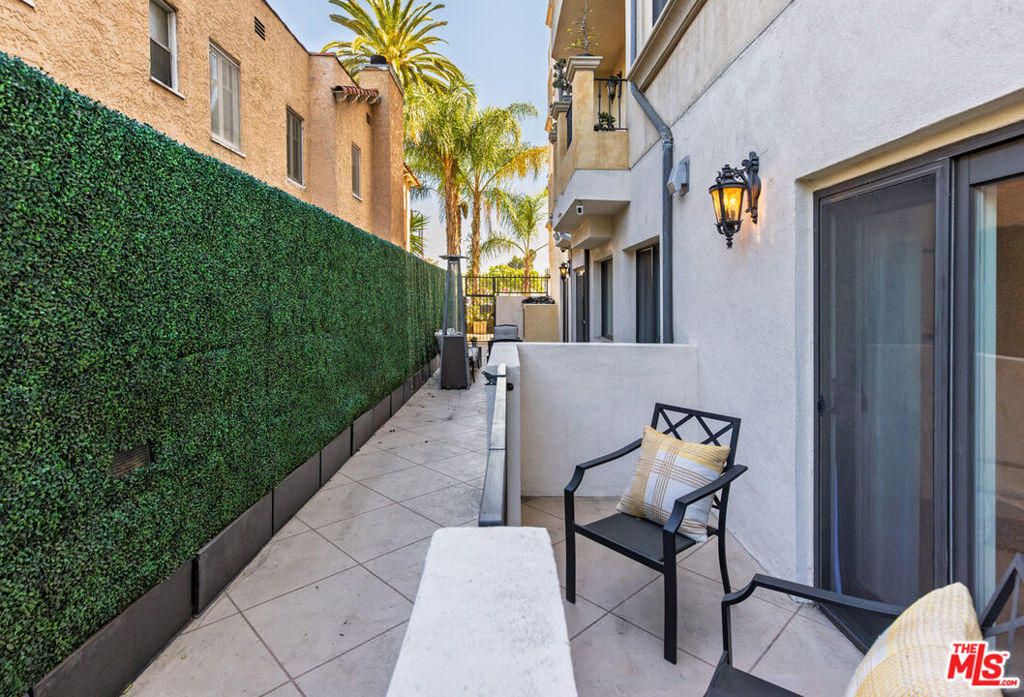 155 N Hamilton Drive - Photo 31