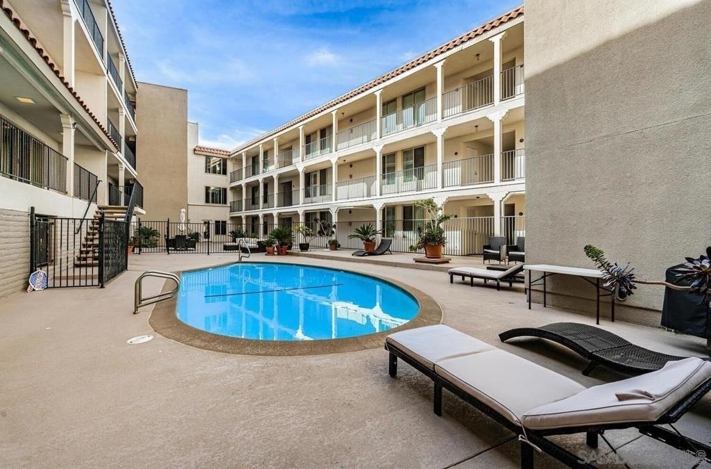 909 Coast Blvd - Photo 17
