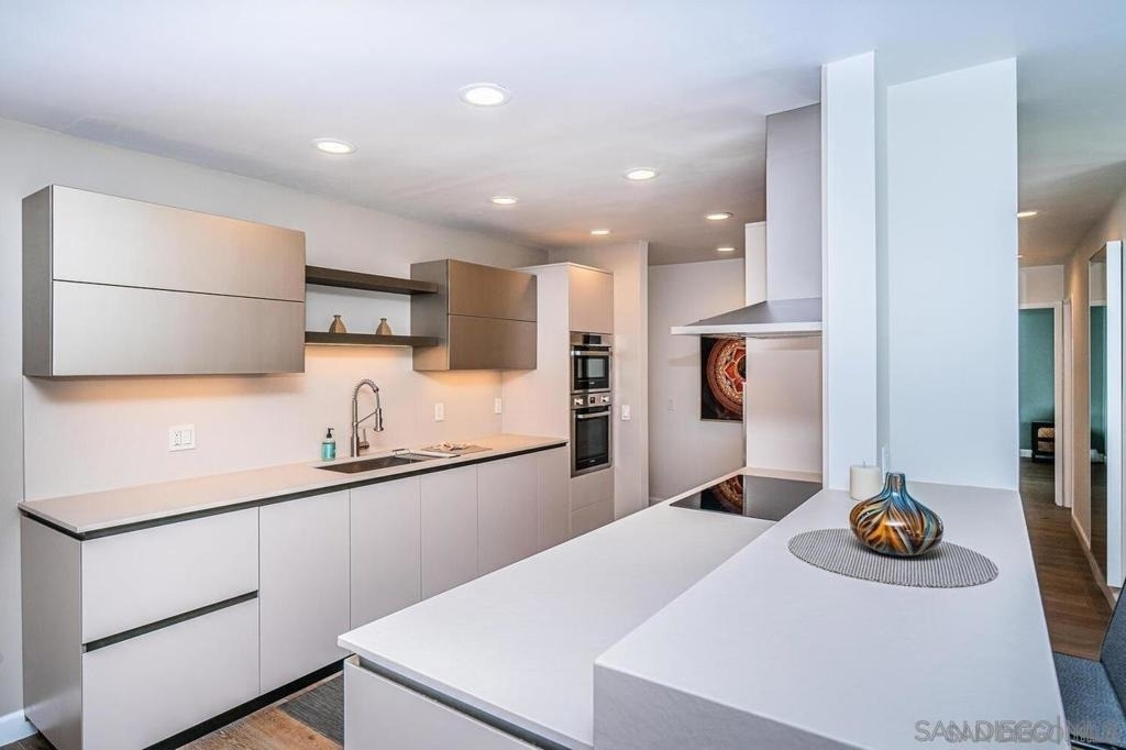 909 Coast Blvd - Photo 5