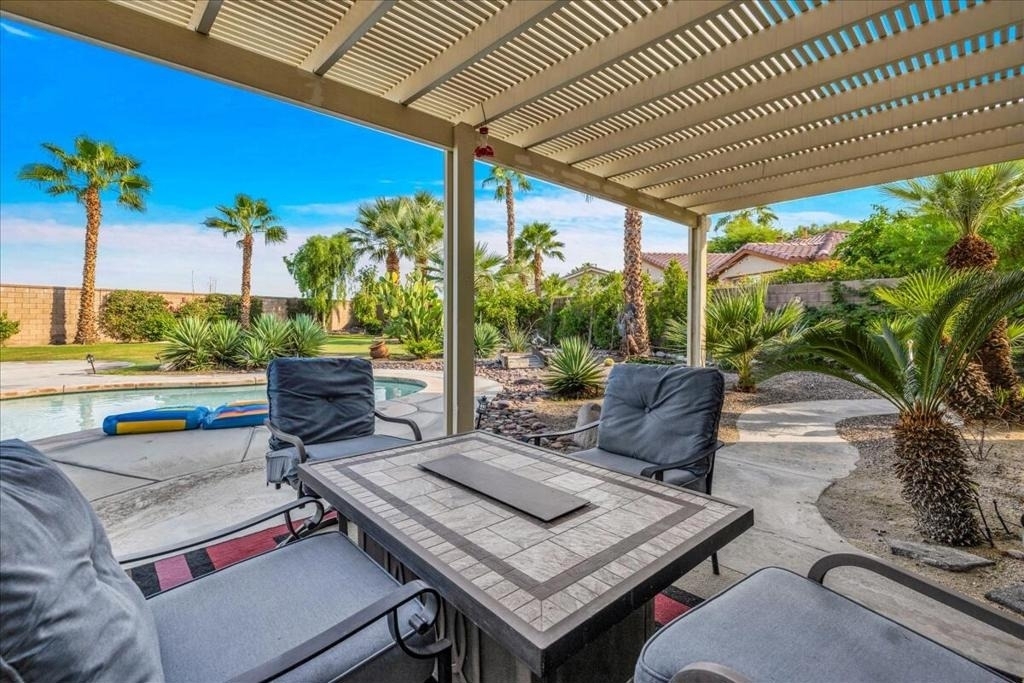 60636 Desert Shadows Drive - Photo 6