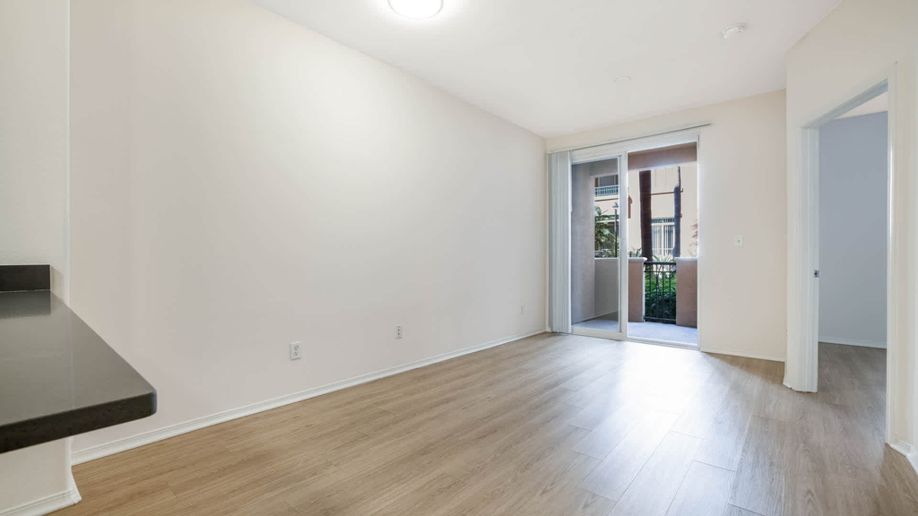 4077 Glencoe Avenue - Photo 9