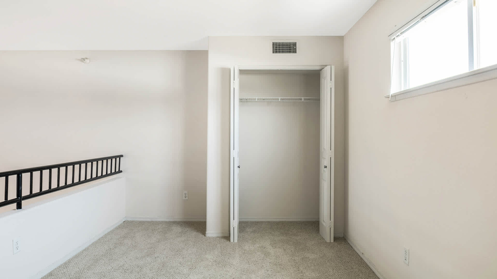 4077 Glencoe Avenue - Photo 39