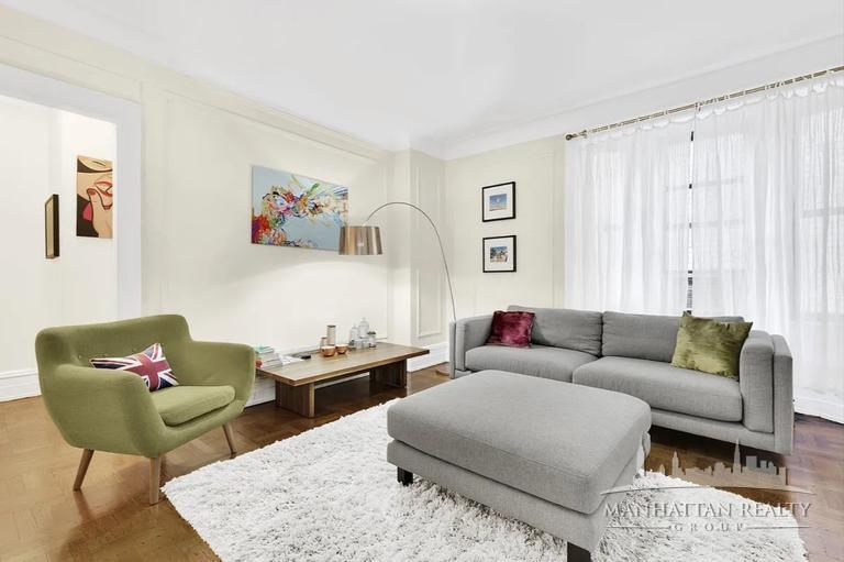 W 55th St - Photo 1