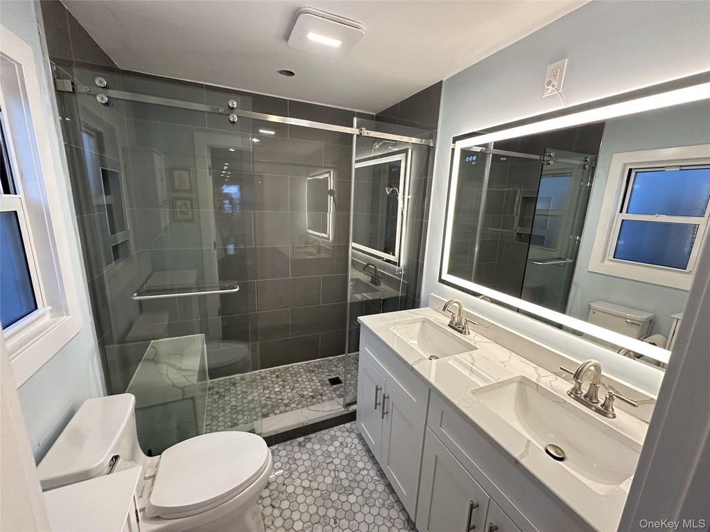 23 West Drive - Photo 2