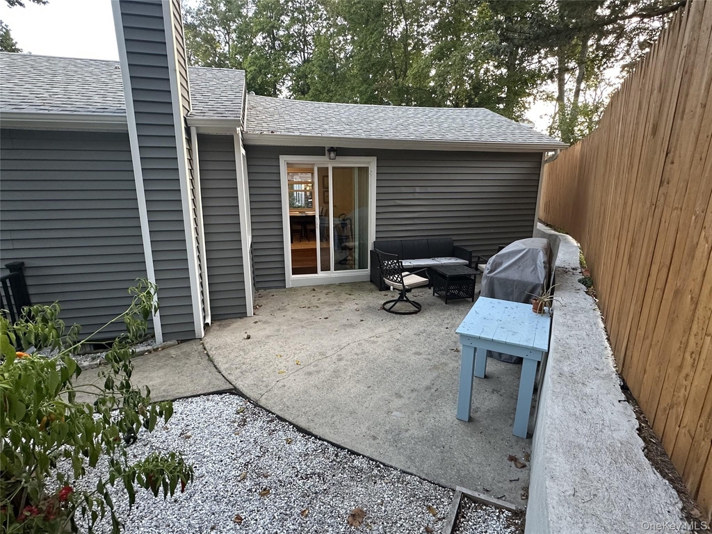 23 West Drive - Photo 4