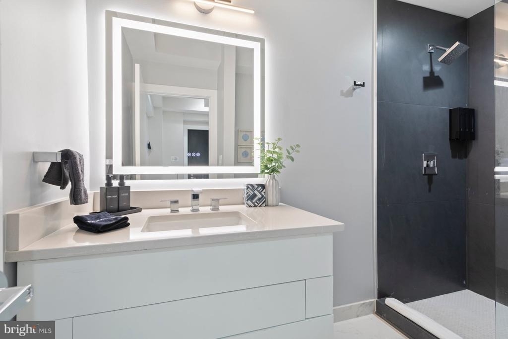 5311 Atlantic Avenue - Photo 3