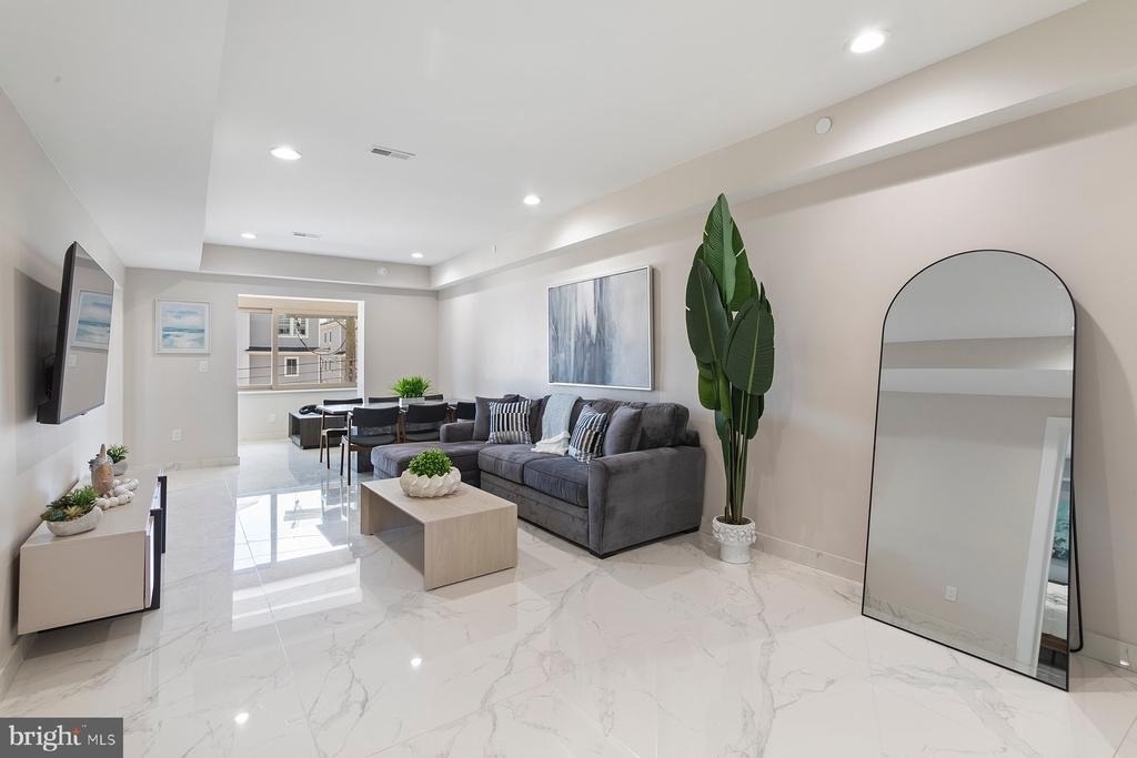 5311 Atlantic Avenue - Photo 4