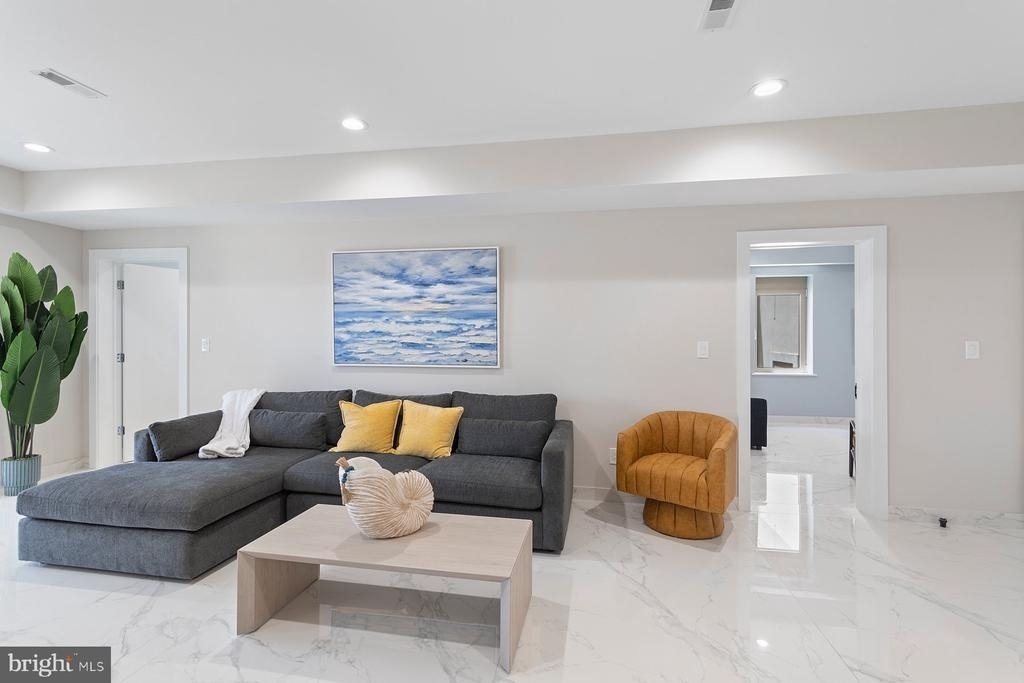 5311 Atlantic Avenue - Photo 3