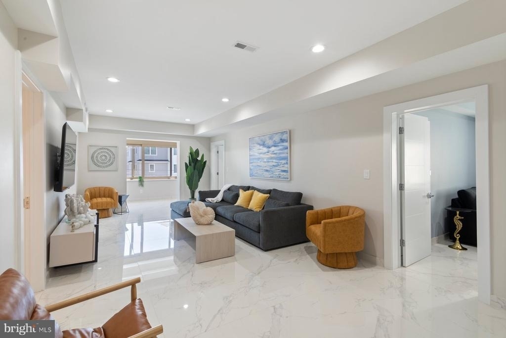 5311 Atlantic Avenue - Photo 2