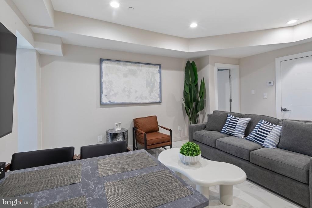 5311 Atlantic Avenue - Photo 5