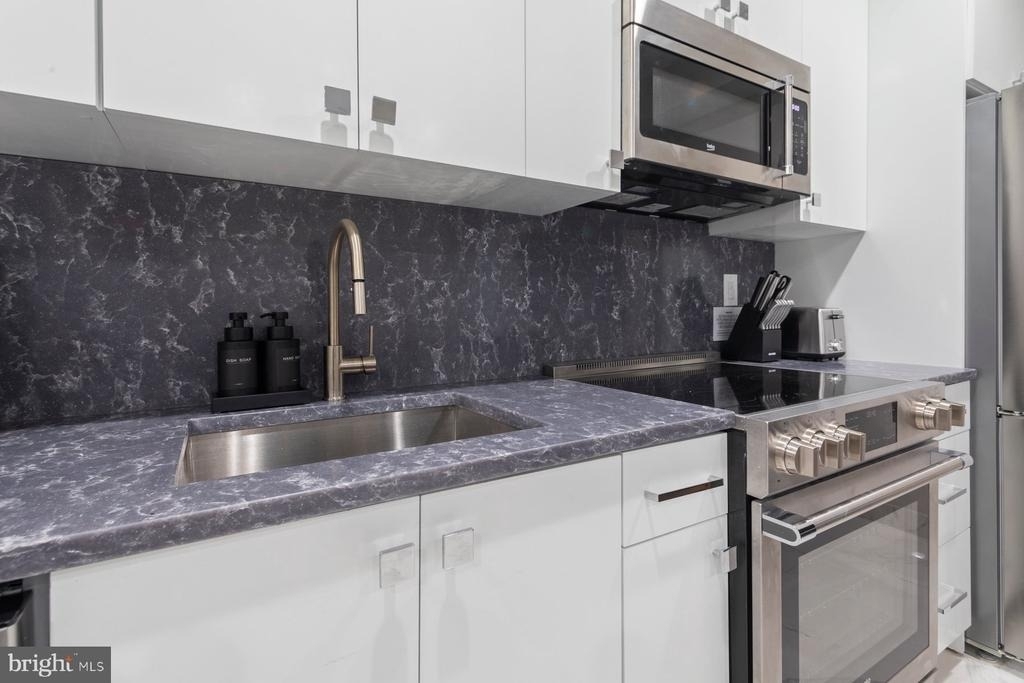 5311 Atlantic Avenue - Photo 4