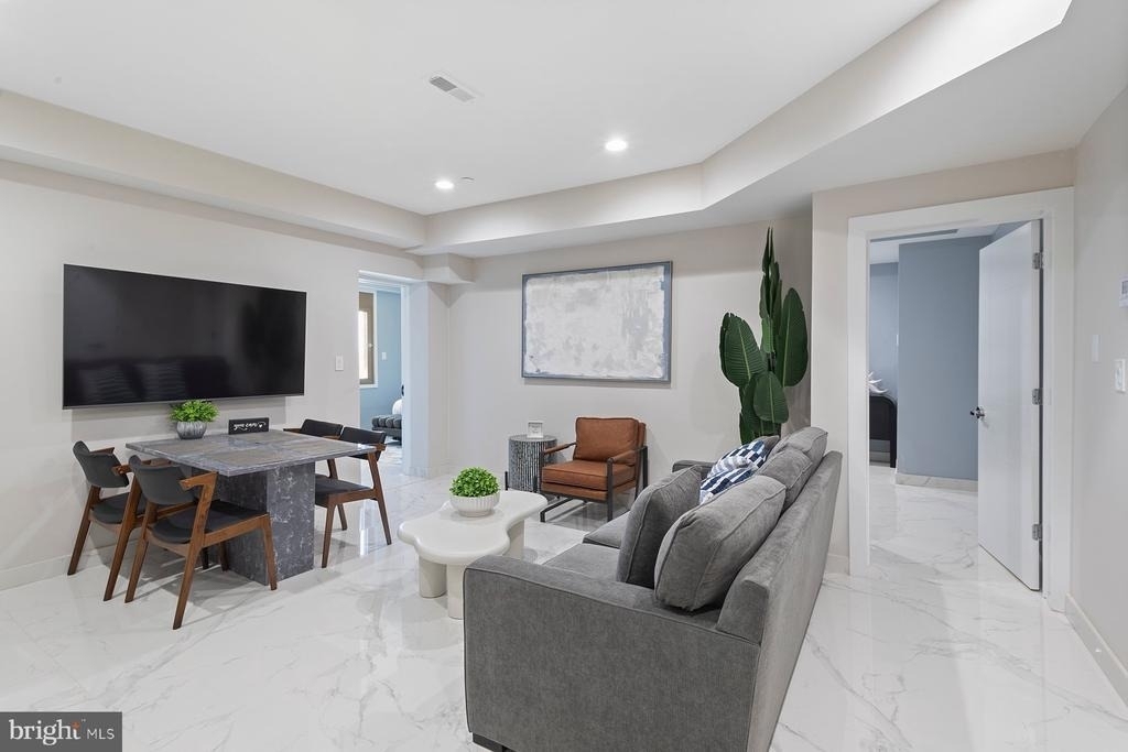 5311 Atlantic Avenue - Photo 2