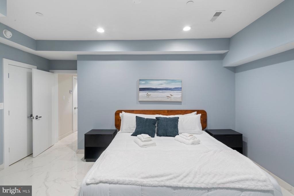 5311 Atlantic Avenue - Photo 0
