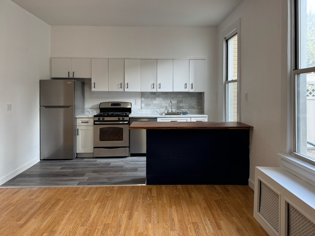 38-31 27th Street - Photo 5