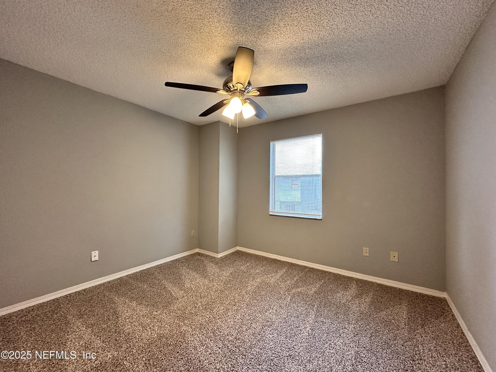 1114 Romaine Circle W - Photo 11