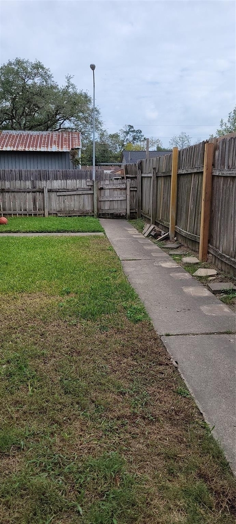 502 Sammon Drive - Photo 0