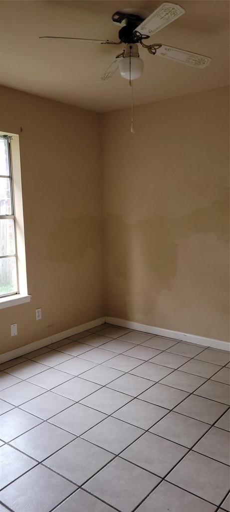 502 Sammon Drive - Photo 2