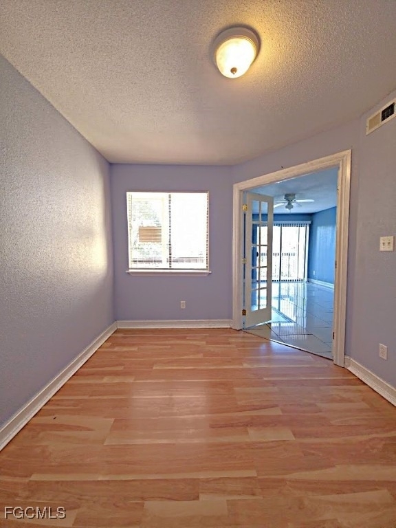 2885 Winkler Avenue - Photo 4