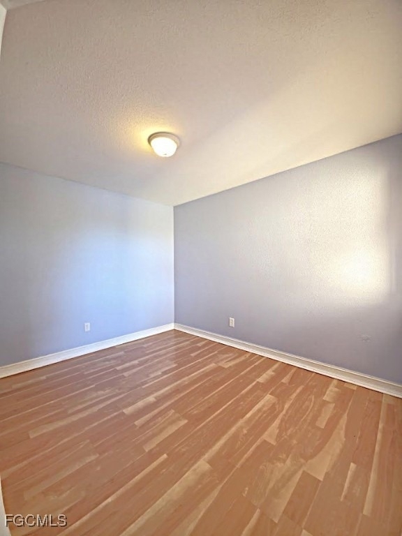 2885 Winkler Avenue - Photo 5