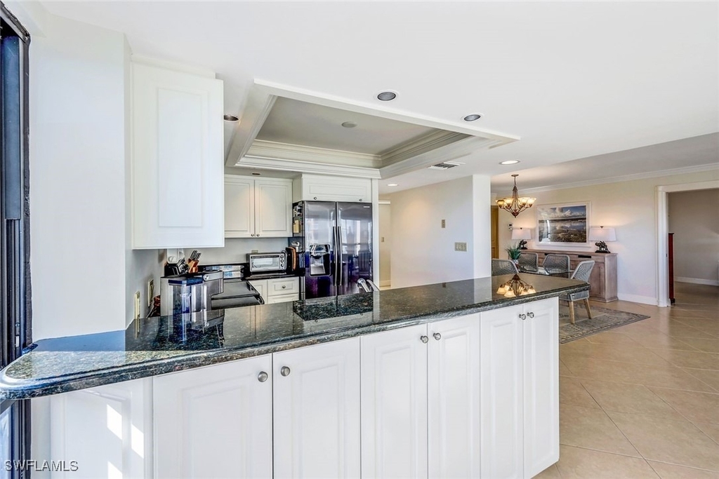 4451 Gulf Shore Boulevard N - Photo 4