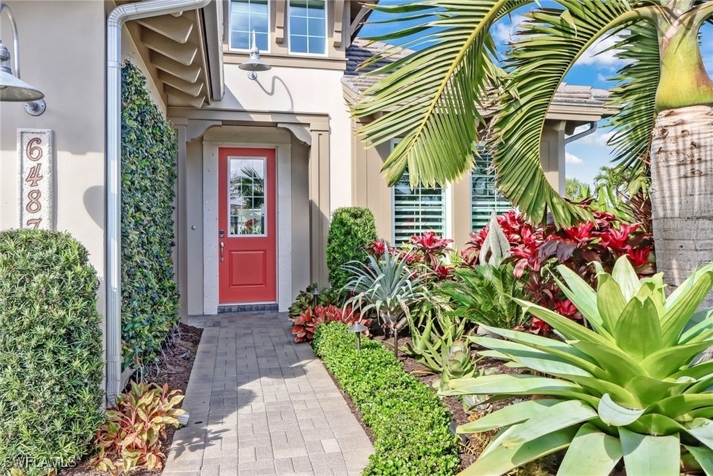 6487 Warwick Avenue - Photo 2