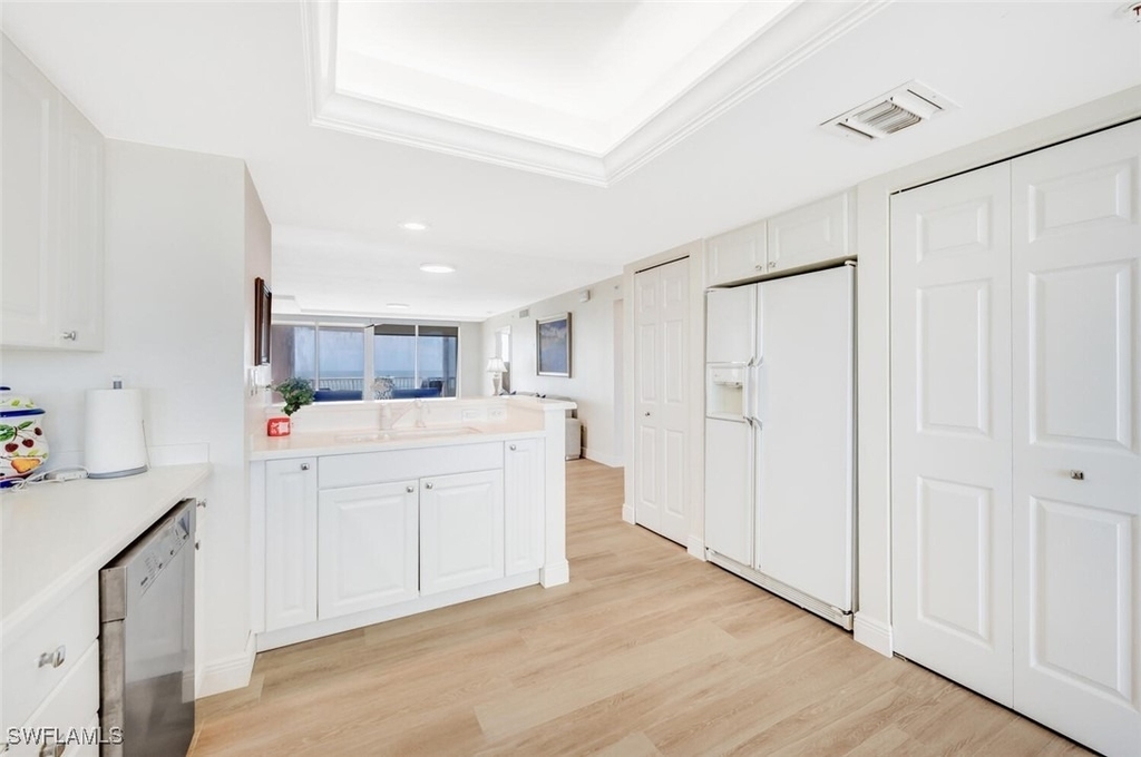 6849 Grenadier Boulevard - Photo 8