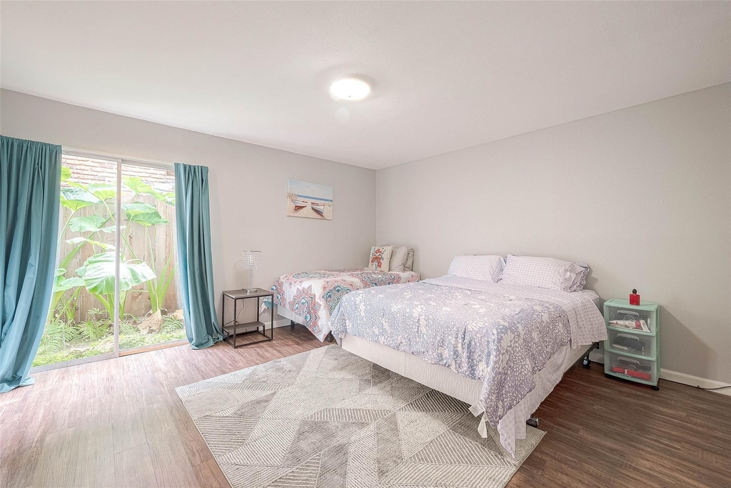 2121 Fountain View Drive - Photo 15