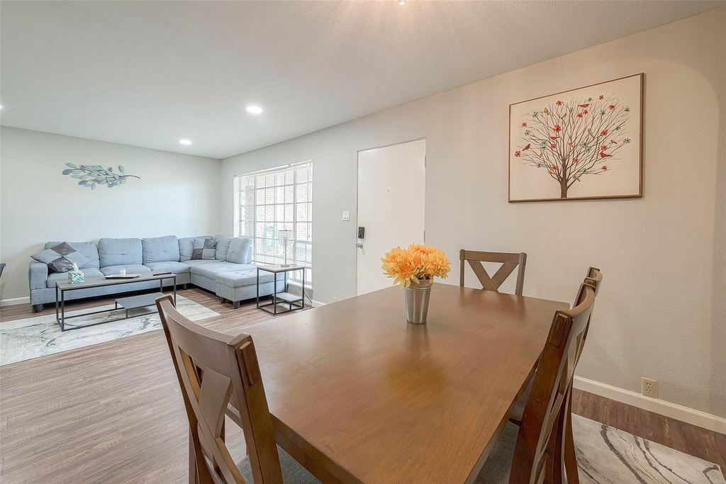 2121 Fountain View Drive - Photo 8