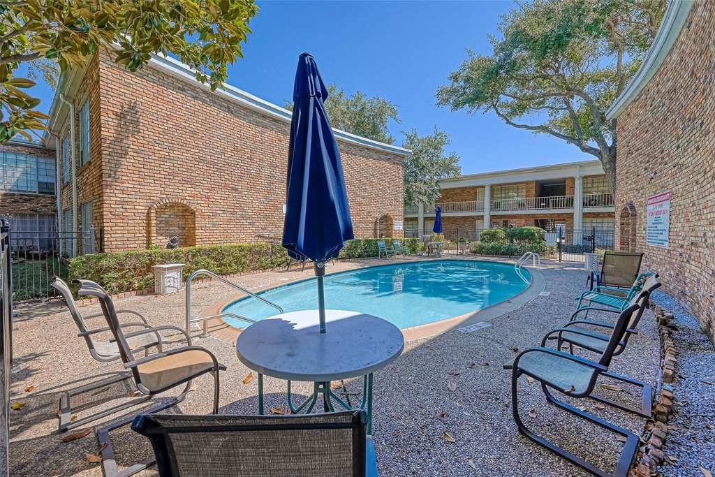 2121 Fountain View Drive - Photo 26