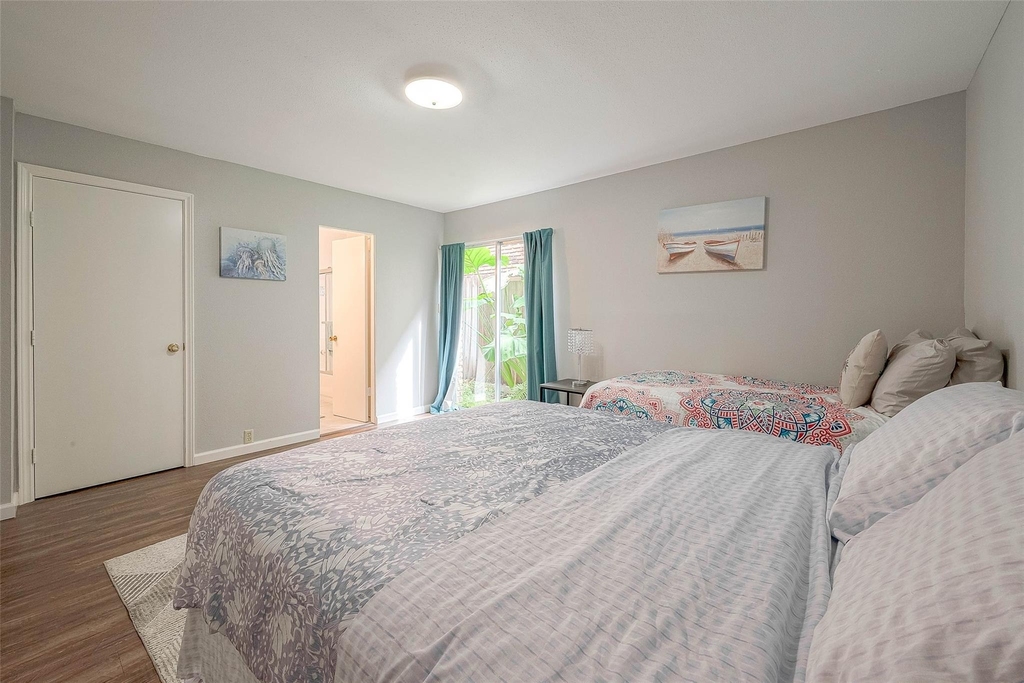 2121 Fountain View Drive - Photo 18