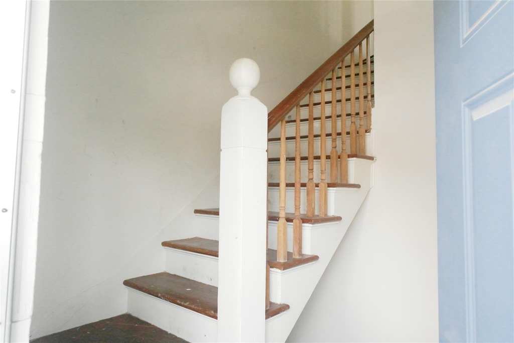304 18th - Photo 1