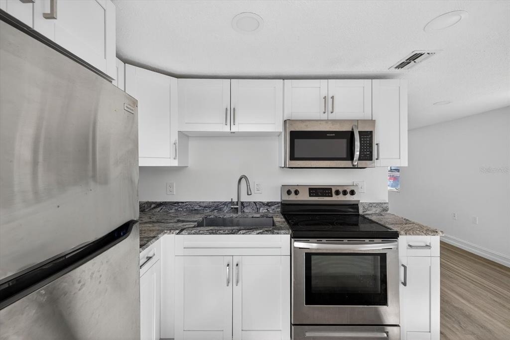 5409 Oceanic Road - Photo 6