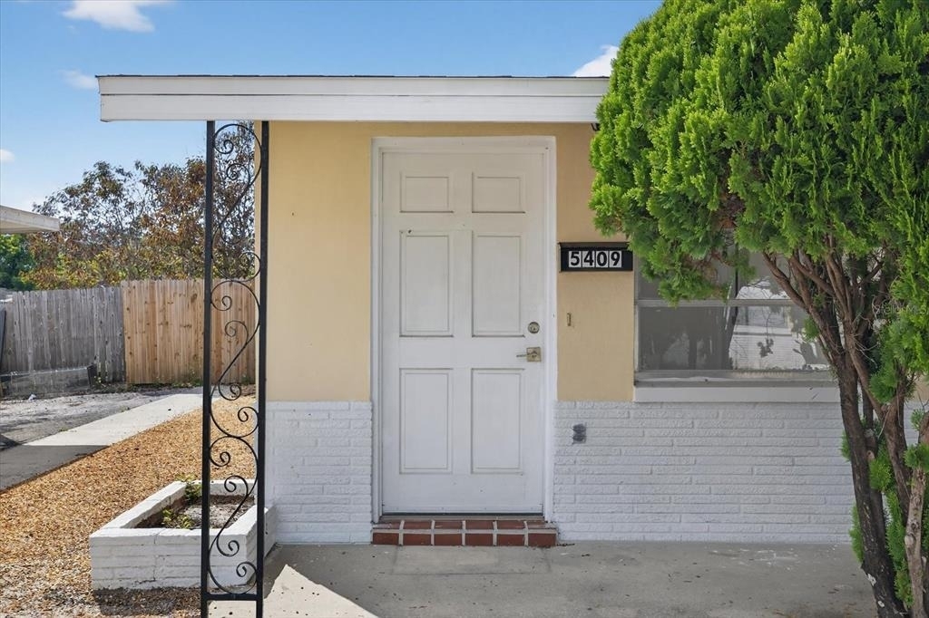 5409 Oceanic Road - Photo 0